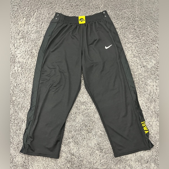 Nike Team Iowa Hawkeyes Snap Breakaway Men’s XL Black...
